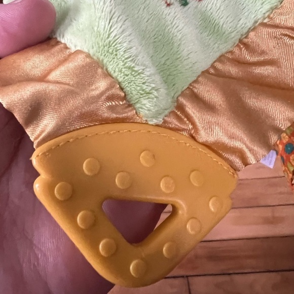 Disney Baby Tigger lovey baby blanket green satin nursery security blanket - Picture 4 of 5